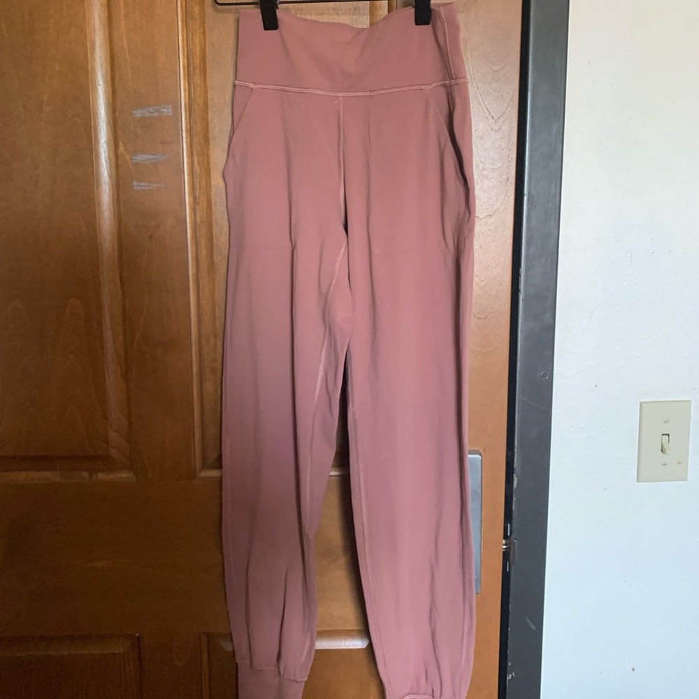 LULULEMON LEGGINGS WITH PODCASTS